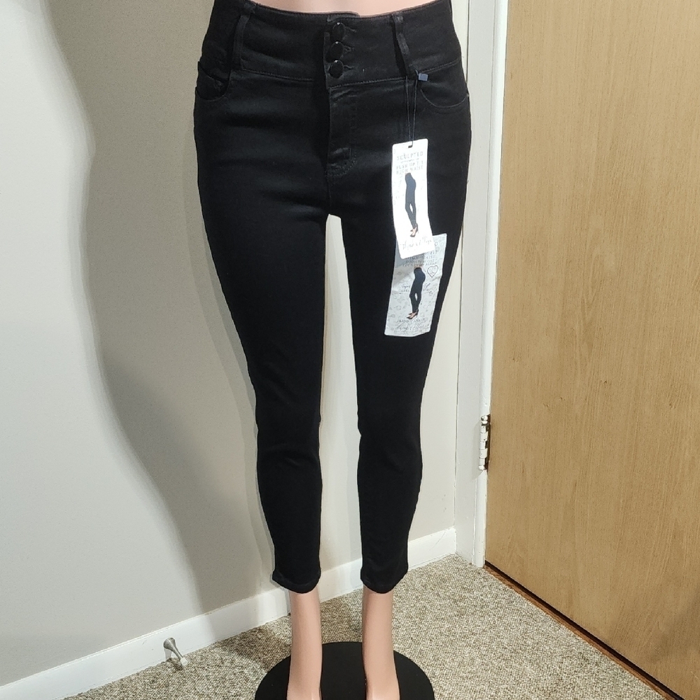 Sleek High Rise Black Jeans for Women